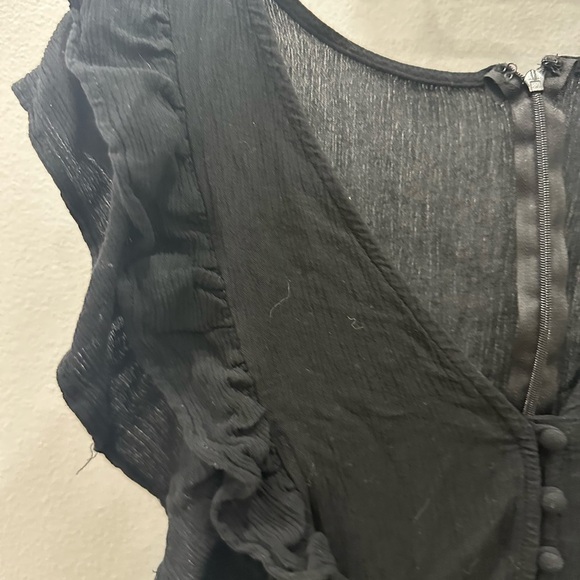 Forever 21 Black Ruffled Buttoned Blouse - Picture 4 of 4